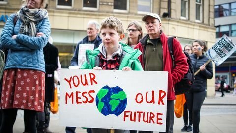 YouthStrike4Climate происходит по всей Великобритании