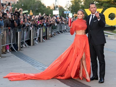 Дженнифер Лопес Алекс Родригес 2019 CFDA Fashion Awards - уличные наблюдения